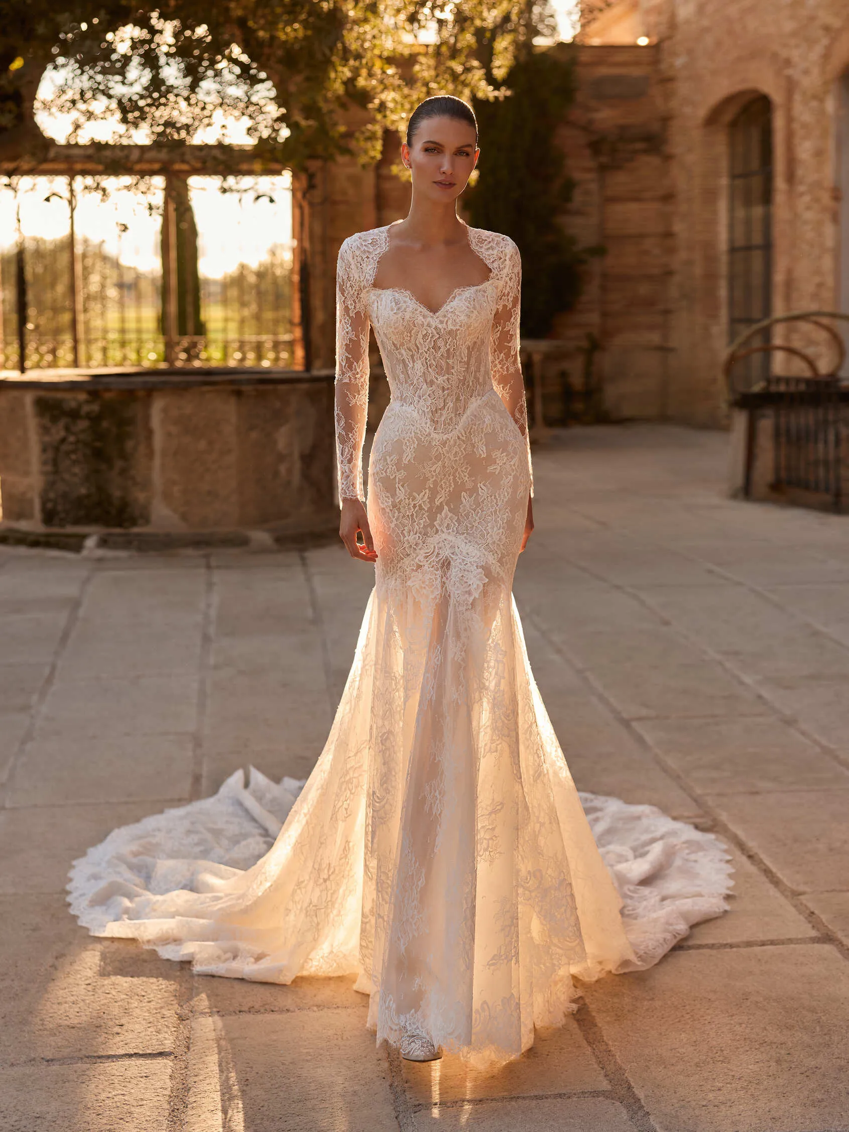PRONOVIAS PRIVEE’ 2027 – LUCENTIA