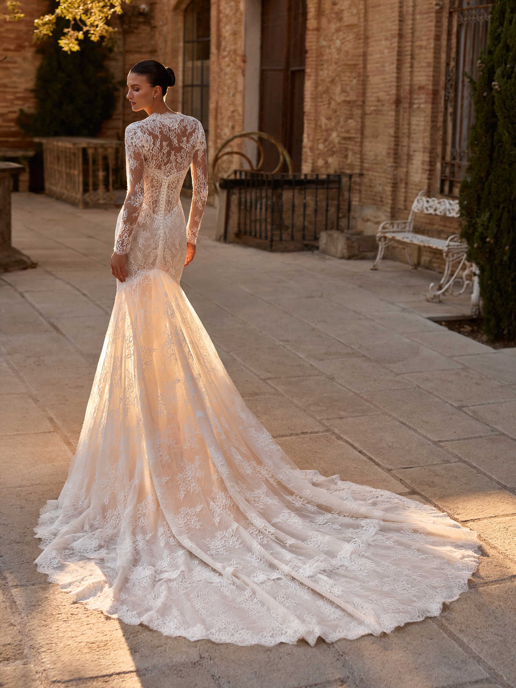PRONOVIAS PRIVEE’ 2027 – LUCENTIA