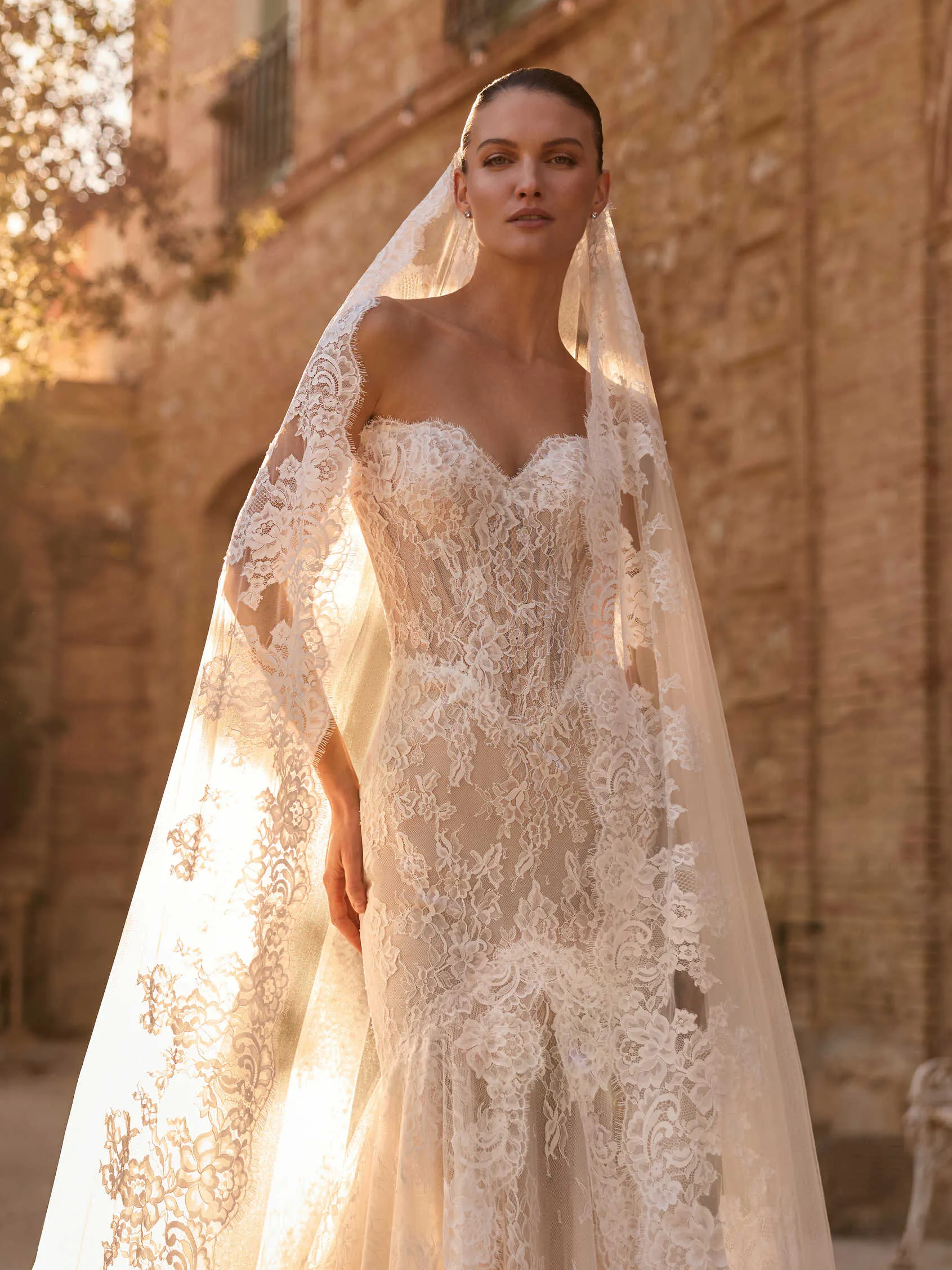 PRONOVIAS PRIVEE’ 2027 – LUCENTIA