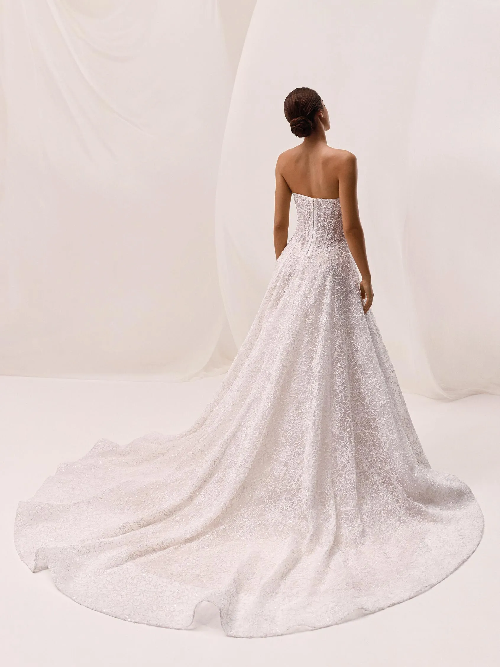 PRONOVIAS 2027